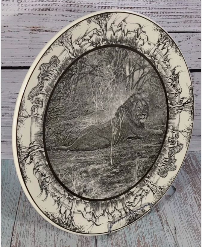 Angled view of the Royal Doulton African Series Lion decorative plate
