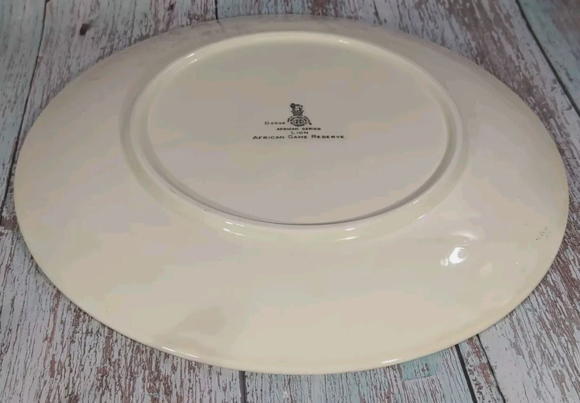 Reverse view of the Royal Doulton African Series Lion plate